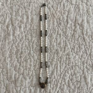 Elegant Pearl and Silver Necklace